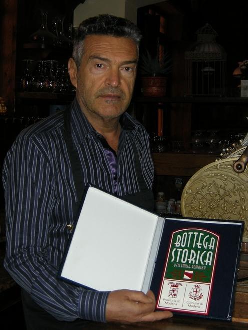 Pergamena a Oliviero Casadei dell’Osteria Santa Chiara