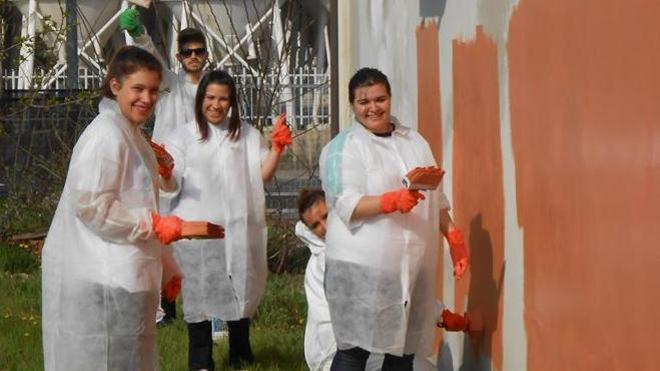 L’ Emporio il Melograno fa il pieno di solidarietà