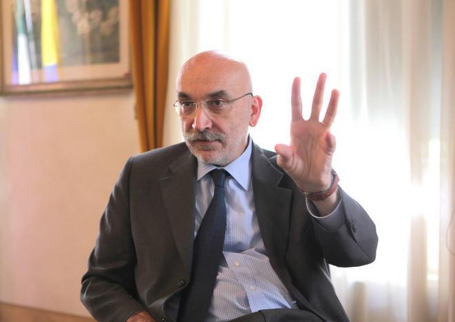 «Bene il Palatipico in piazza Roma ma sia permanente» 