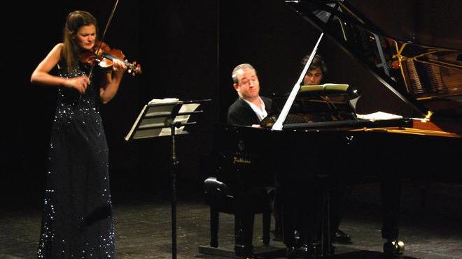 Il pianoforte di Golan è perfetto anche per il violino della Jansen