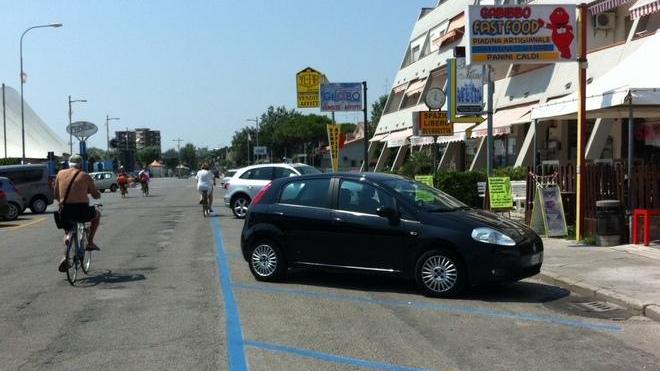 Sosta libera per tutti Il piano parcheggi è rinviato al 2015