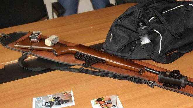 Ricattava due anziani portinaio arrestato per estorsione