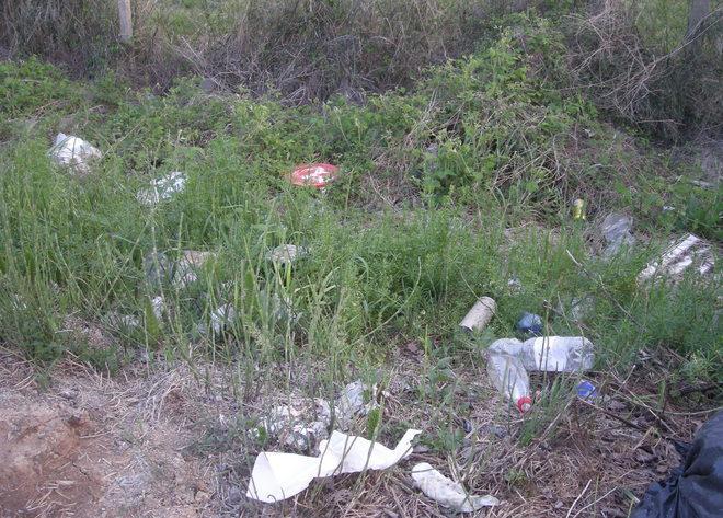 La piazzola diventa una discarica 