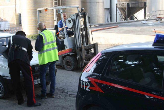 Ferito un elettricista caduto da un muletto