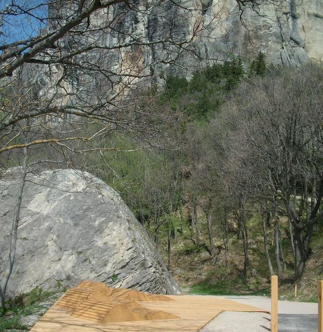 Polemiche contro il Parco per le “sdraio” sulla Pietra 