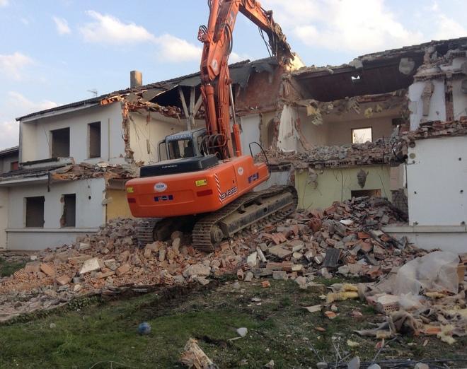 L’ipotesi degli esperti: scosse innescate dall’attività estrattiva 