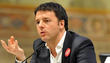 Renzi a Lucca sfida il volontariato: entro un mese la legge