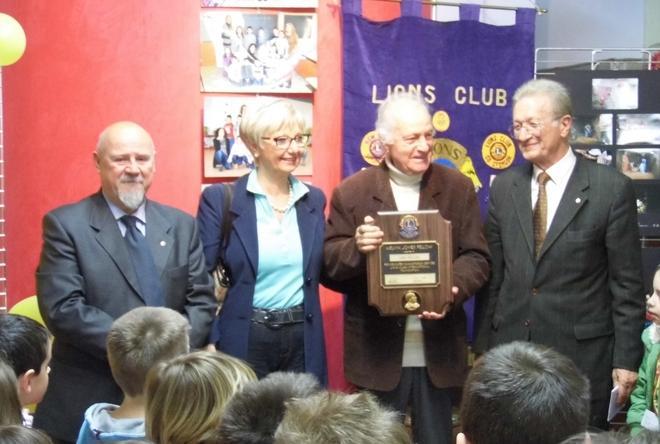 Il Lions premia Lino Telloli e gli studenti 