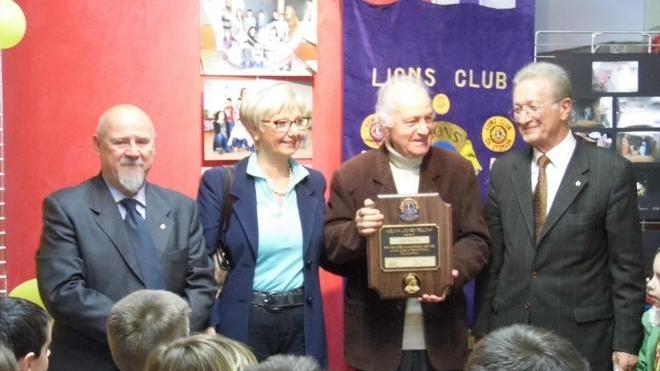 Il Lions premia Lino Telloli e gli studenti