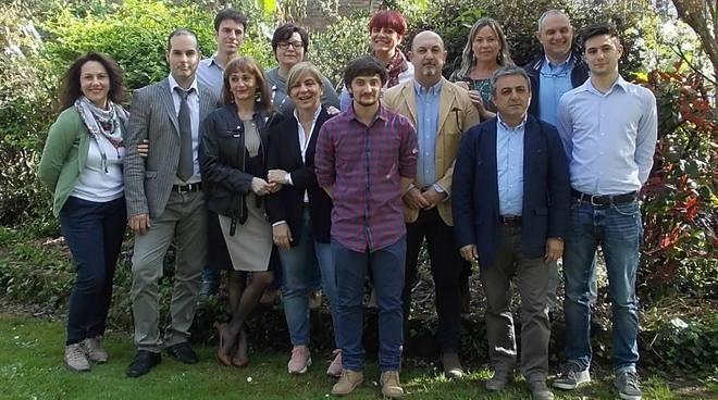 Una lista civica che sostiene Rossi 