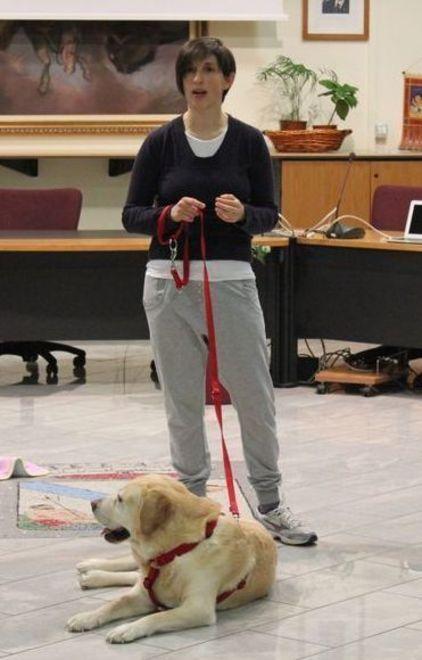 "A piedi nudi" porta a spasso cani e padroni 