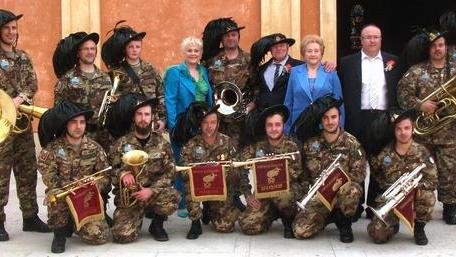 La fanfara alle nozze d’oro del bersagliere