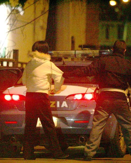 Blitz dei carabinieri in zona stazione pusher in manette 