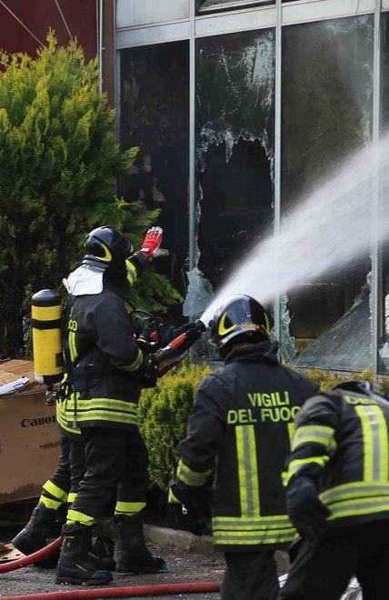 Banca ancora inagibile dopo l’incendio 