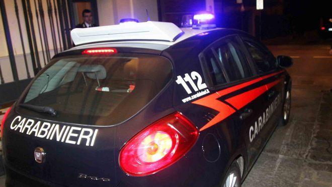 Tentano furto ad un furgone in sosta, due denunce