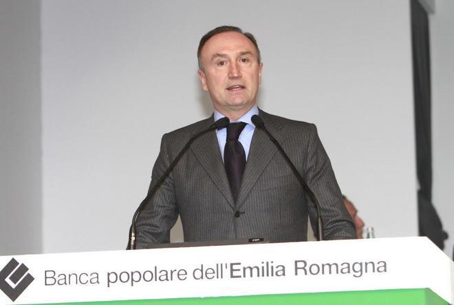 «Furto dati: processate Samorì» 