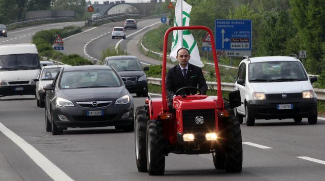 Vinci (Lega) in tangenziale «Sul trattore per protesta»