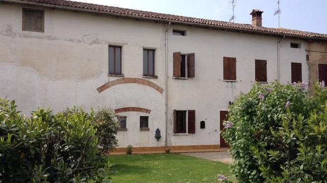 Anziana precipita nel pozzo