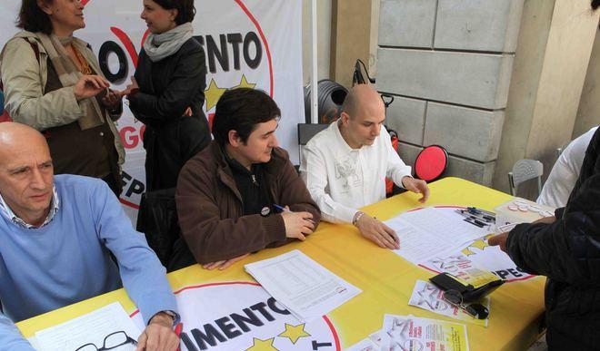M5S quasi da record, 450 firme in un giorno 