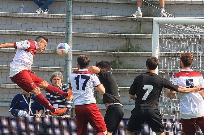 LE PAGELLE DEI GRANATA: DE SILVESTRO IL MIGLIORE, SI SALVANO ANCHE ZIMA, DE GIOSA E ALESSI MA PER IL RESTO E’ NOTTE FONDA