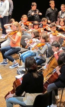 “Crescendo in musica” il Coro Centovoci sul palco 