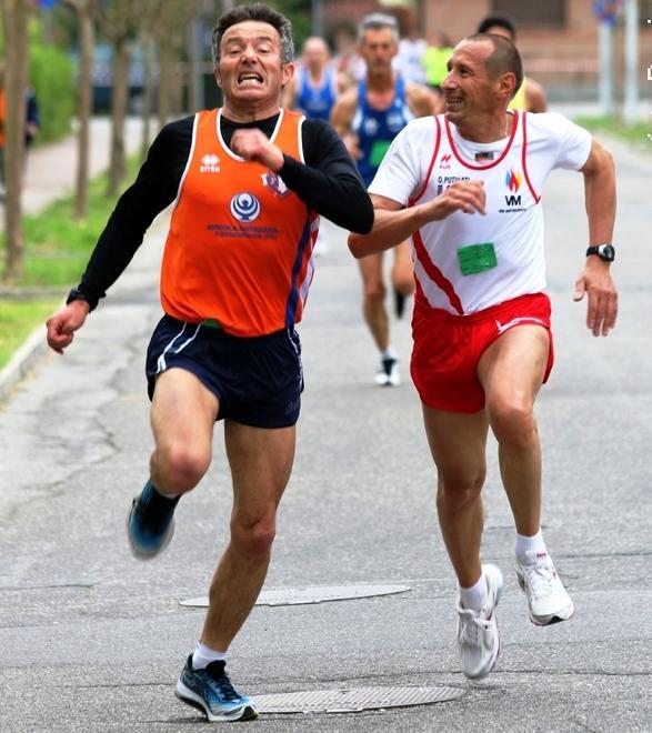 Che successo la Corsa dell’Aglio Magagnoli vince e brucia tutti 