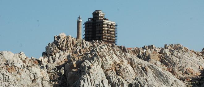 Faro di Razzoli ai privati, diventerà un hotel a cinque stelle 