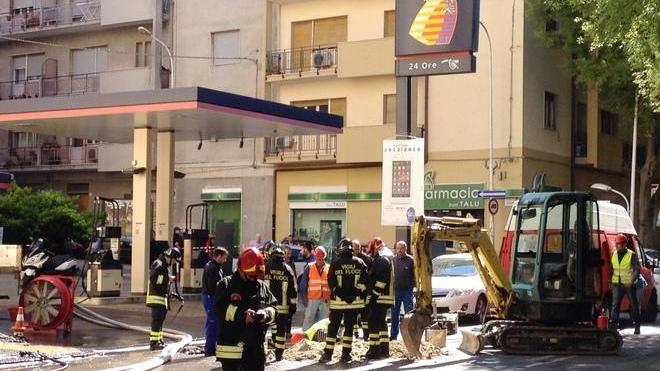 Allarme in via Napoli per una fuga di gas 
