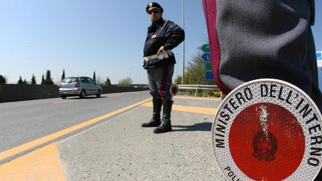 Fermate per controlli 200 persone