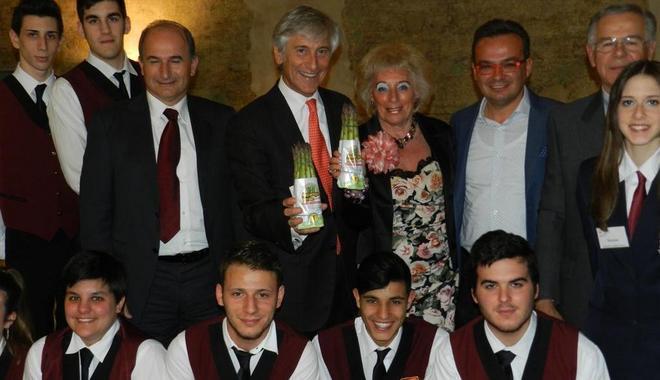 Parte dalla scuola la promozione dell’asparago Igp 