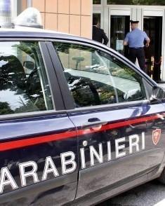 Una furia sulla moglie e su chi la difende 