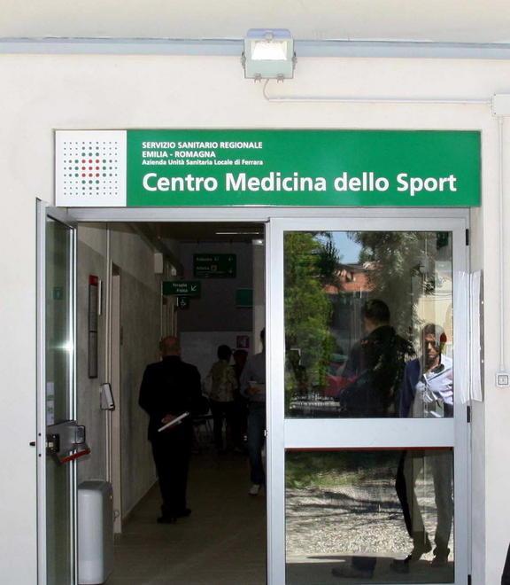 Medicina dello Sport violata Rubati indumenti e scarpe