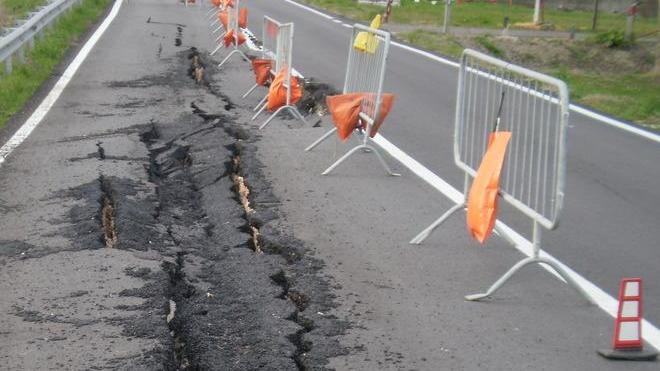 Al via i lavori per riparare la frana sulla Virgiliana
