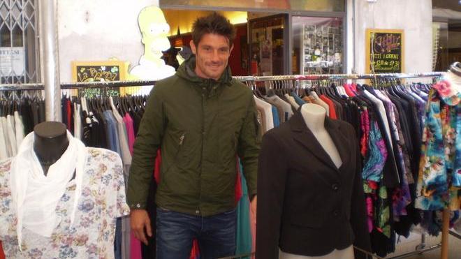 «Basta col calcio, faccio l’ambulante»