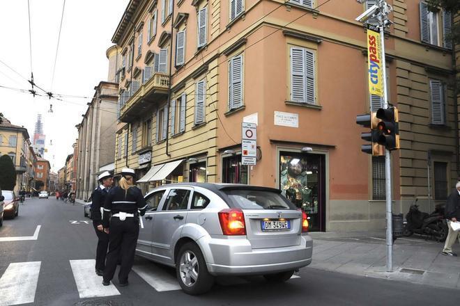 Residenti in Ztl multati a raffica: il Comune «Normale applicazione delle norme» 