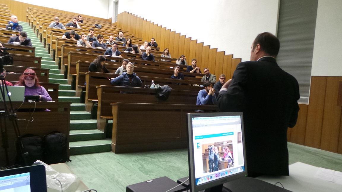 Il giornalismo ai tempi di internet Rivedi il liveblog 