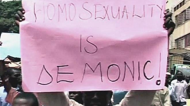 Fotorepoter arrestato dentro chiesa in Uganda