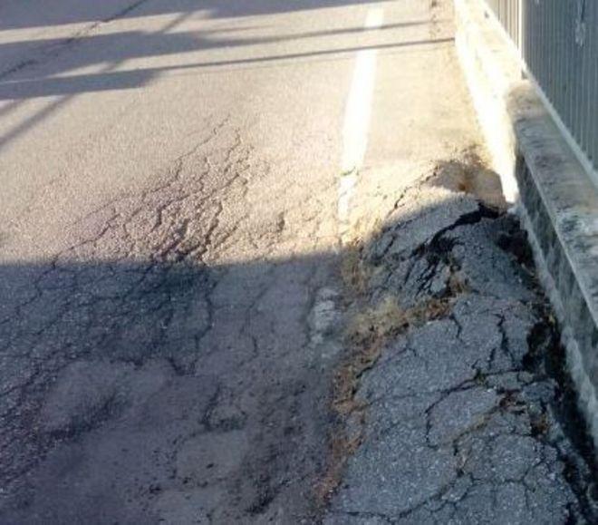 «Mettete dissuasori in via Toti» 