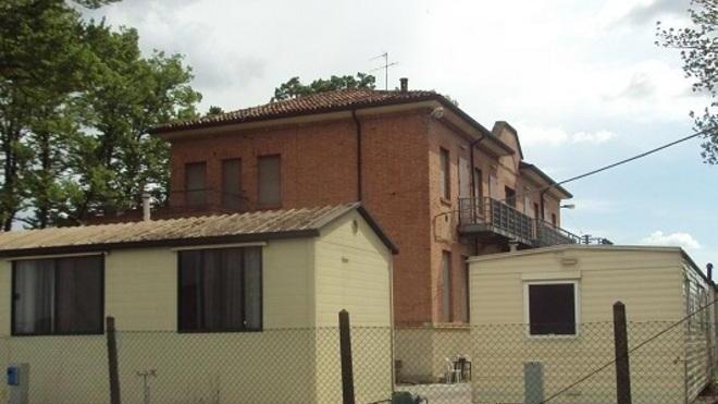 Nomadi “accolti” a Cortile tra mugugni e solidarietà