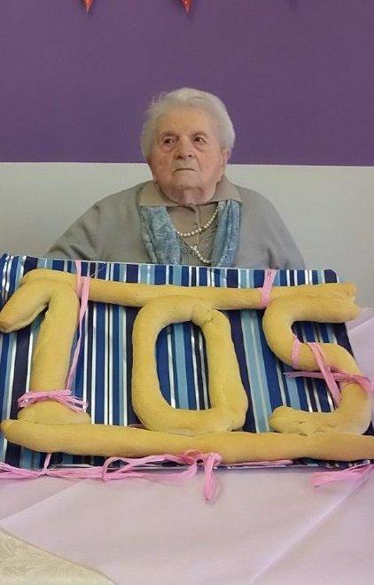 Festa al Centro diurno per i 105 anni di Fernanda 