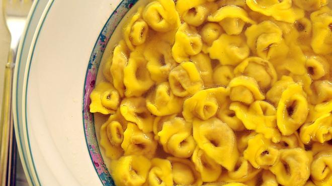Bologna chiama Modena, uniti per riconoscimento Tortellino. Verona ci può scippare...
