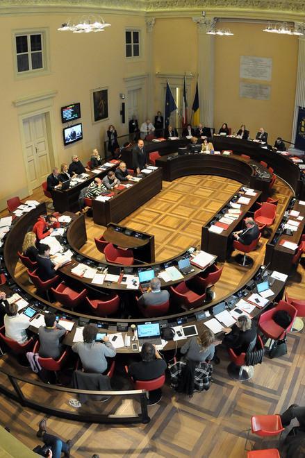 Ticket e preferenze Per essere eletti Pd servono 350 voti 