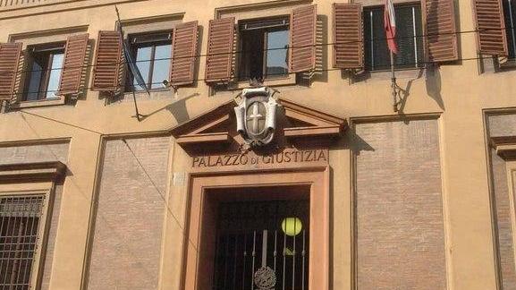 CASTELVETRO. IN TRIBUNALE