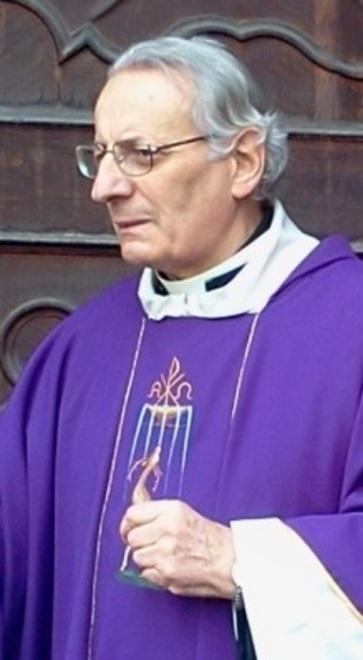 Corteo col “Sacro tronco” nelle vie del centro storico 