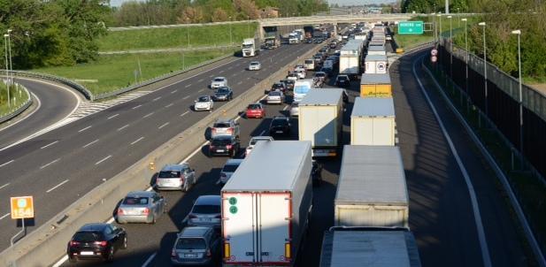 Schianto in A1: un morto e code per ore 