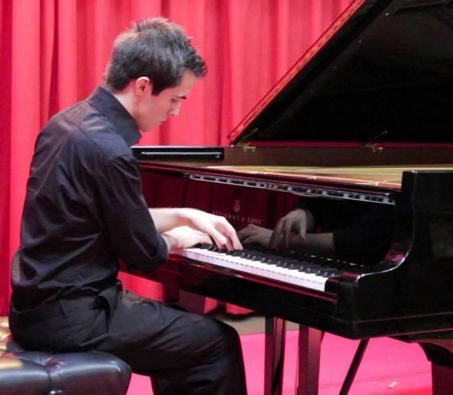 Primo premio per Cardelli giovane pianista ferrarese