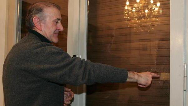 Carabiniere sventa il colpo in gioielleria