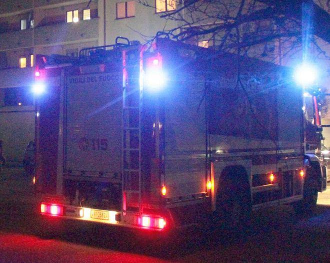 Auto a fuoco al Lido di Pomposa, l’incendio è doloso 