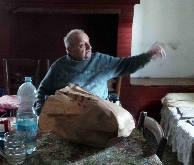 Rapina in casa: anziani in ostaggio