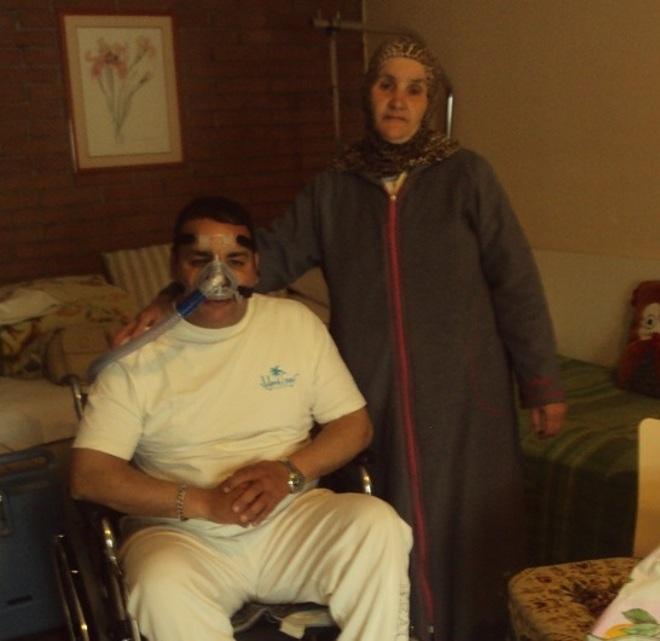 Costretta ad abbandonare il figlio invalido al 100% 